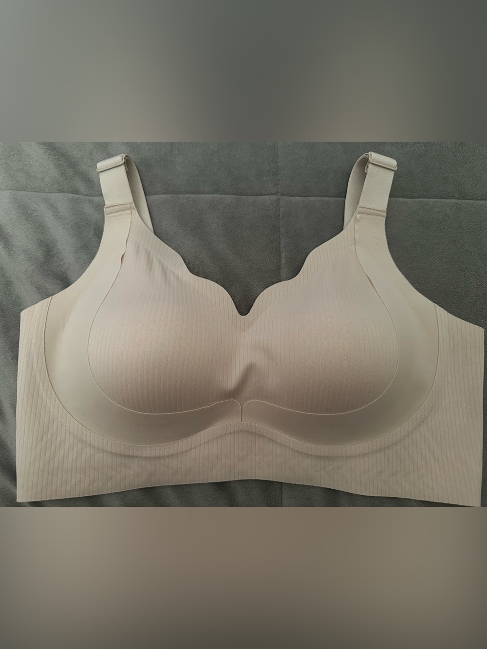 Beautiful Gel bra Medium/Nude New WOT